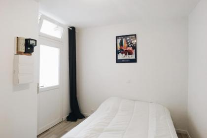 Beautiful bright studio near Montparnasse - image 2