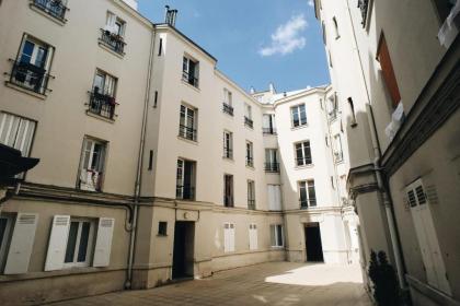 Beautiful bright studio near Montparnasse - image 8