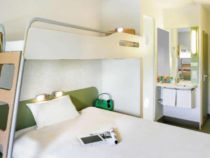 ibis budget Courbevoie Paris - image 3