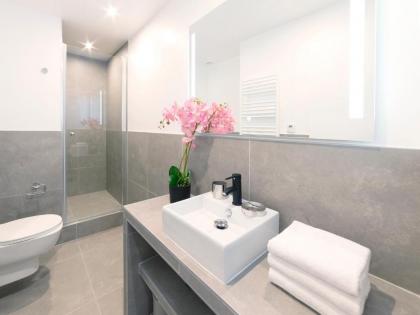 LivinParis - Luxury AC 3 Bedrooms Le Marais I - image 14