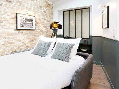 LivinParis - Luxury AC 3 Bedrooms Le Marais I - image 15