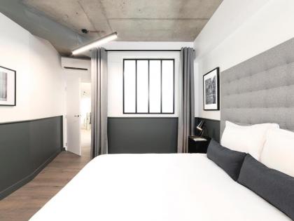 LivinParis - Luxury AC 3 Bedrooms Le Marais I - image 9