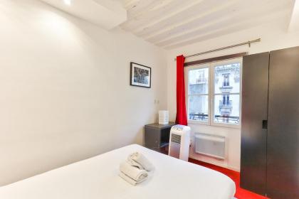 100 - Luxury 2 Bedroom - Beaubourg Marais - image 13