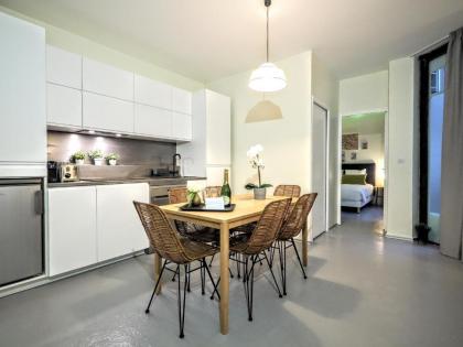 St Germain Beauvoir ChicSuites - image 1