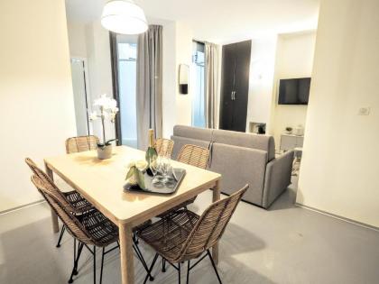 St Germain Beauvoir ChicSuites - image 16