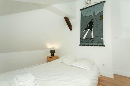 ODEON- CHARMING 3BR IN THE HEART OF SAINT GERMAIN  - image 10