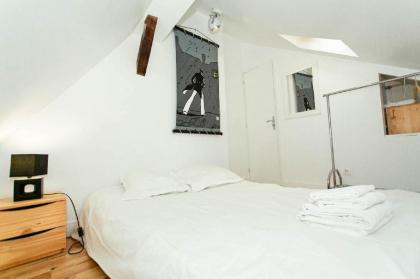 ODEON- CHARMING 3BR IN THE HEART OF SAINT GERMAIN  - image 14