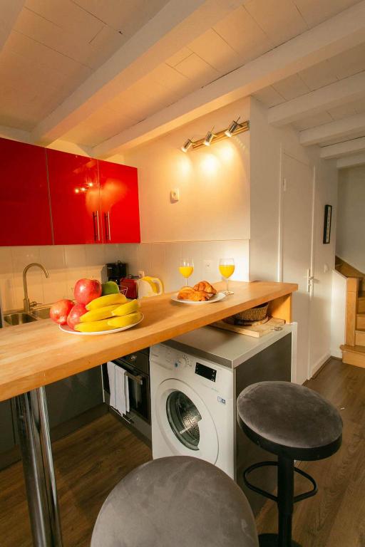 ODEON- CHARMING 3BR IN THE HEART OF SAINT GERMAIN  - image 5