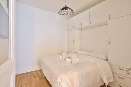 NEW Paradis - 2Bdrs Flat In The Heart Of Paris - image 10