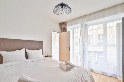 NEW Paradis - 2Bdrs Flat In The Heart Of Paris - image 12