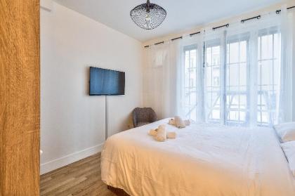 NEW Paradis 2 - Great Flat In Paris - image 17