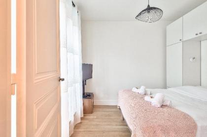 NEW Paradis 2 - Great Flat In Paris - image 5