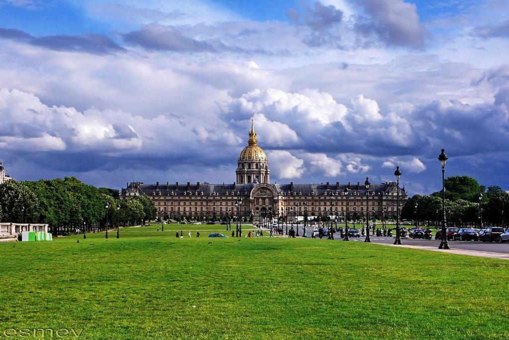 Charmant studio neuf proche des Invalides (D01) - image 2