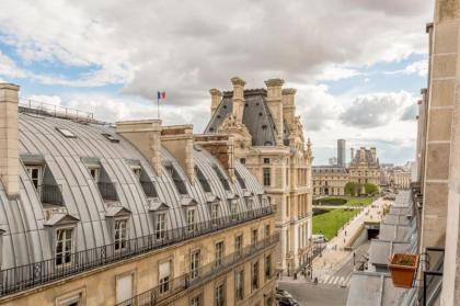 Appartement avec vue imprenable sur le Louvre - image 1