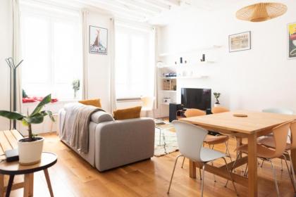 Apartment Well Located Bright And Quiet Paris