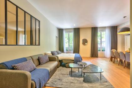 119 - Urban Spacious Apartment Sebastopol - image 3