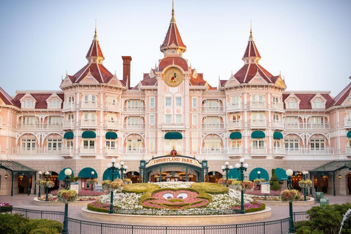 Disneyland® Hotel - main image