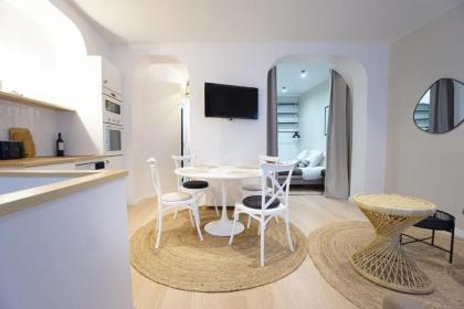 Beautiful 45 m2 apartment in Paris - image 14