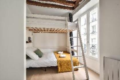 Cosy Mezzanine Studio in the Heart of Paris (4) - image 5