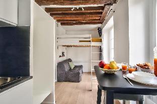 Cosy Mezzanine Studio in the Heart of Paris (4) - image 6