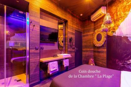 Love Hotel avec nuit insolite au Dandy et Jacuzzi privatise - image 13