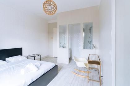 Gorgeous 3 Bedroom Flat at Eiffel Tower - image 11