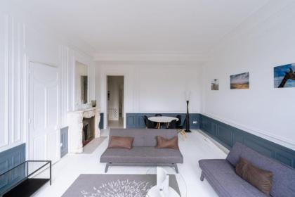 Gorgeous 3 Bedroom Flat at Eiffel Tower - image 5