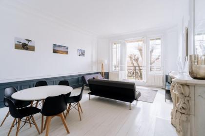 Gorgeous 3 Bedroom Flat at Eiffel Tower - image 6