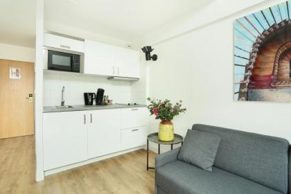 Les Lilas Serviced Apartments - image 4