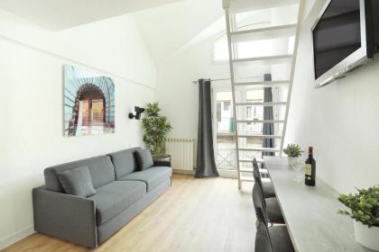 Les Lilas Serviced Apartments - image 8