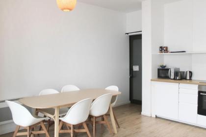 Spacious Appt In The Heart Of Paris - image 6