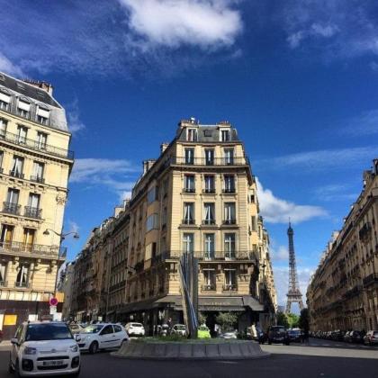 Center Paris - Trocadéro Eiffel Tower - image 16