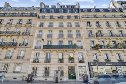 Loft in heart of Paris Moulin Rouge - image 14