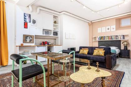 GuestReady- Artist Loft near Bastille - image 2