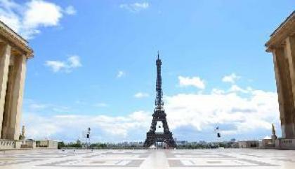 Gorgeous Paris Eiffel Tower / Champs Elys¿ - image 4