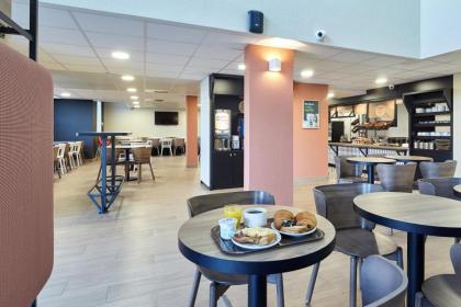 B&B HOTEL Paris Nord Gonesse Parc des Expos - image 8