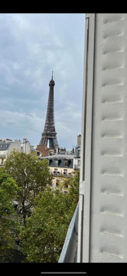 Alma - Amazing Eiffel Tower View - image 6