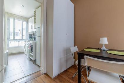 Pied-a-terre near Bastille & Voltaire Paris 11th - image 10