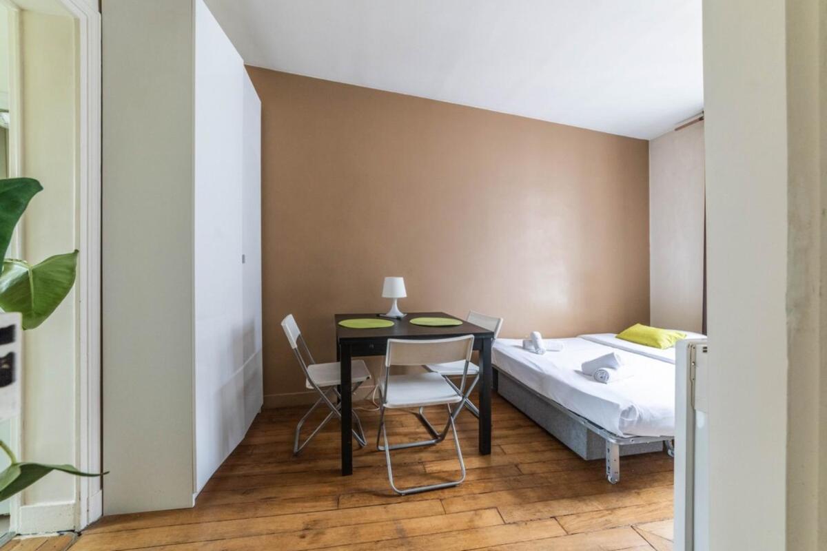 Pied-a-terre near Bastille & Voltaire Paris 11th - image 4