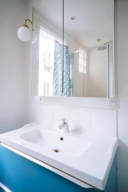 Quirky 1 Bedroom Flat in Paris - image 13