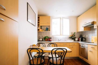 Quirky 1 Bedroom Flat in Paris - image 4