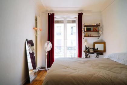 Quirky 1 Bedroom Flat in Paris - image 8