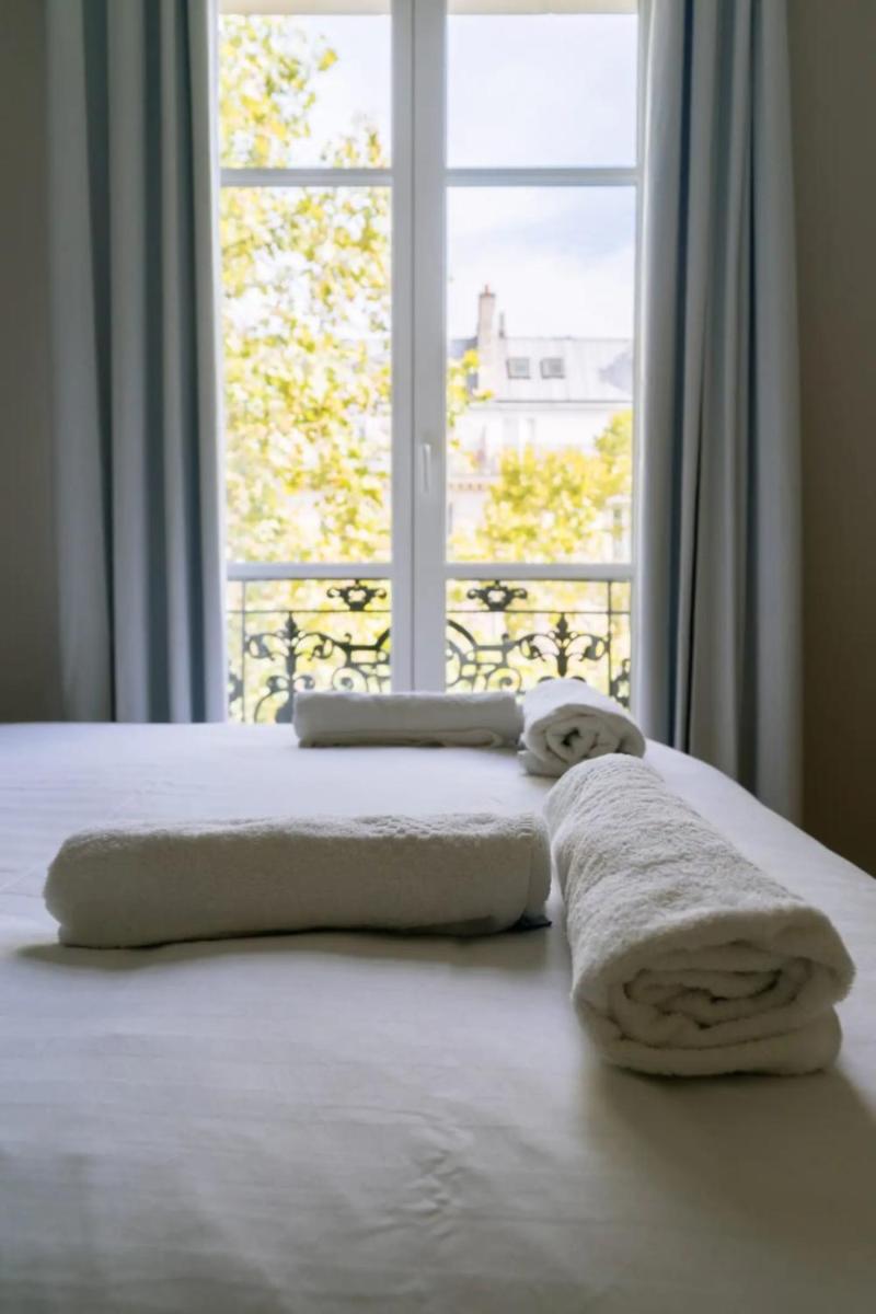 Relaxing Studio Apartment in the Heart of Paris - image 4