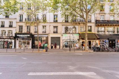 Relaxing Studio Apartment in the Heart of Paris - image 9