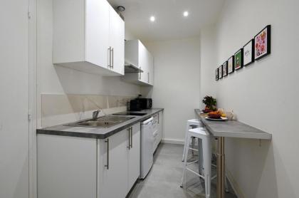 Modern flat Renovated - image 11