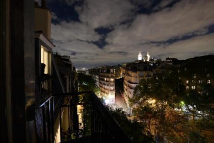 Magnificent apartment Sacré-Coeur - Paris 18ème - by feelluxuryholidays - image 14