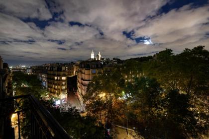 Magnificent apartment Sacré-Coeur - Paris 18ème - by feelluxuryholidays - image 16