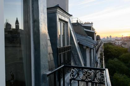 Magnificent apartment Sacré-Coeur - Paris 18ème - by feelluxuryholidays - image 19