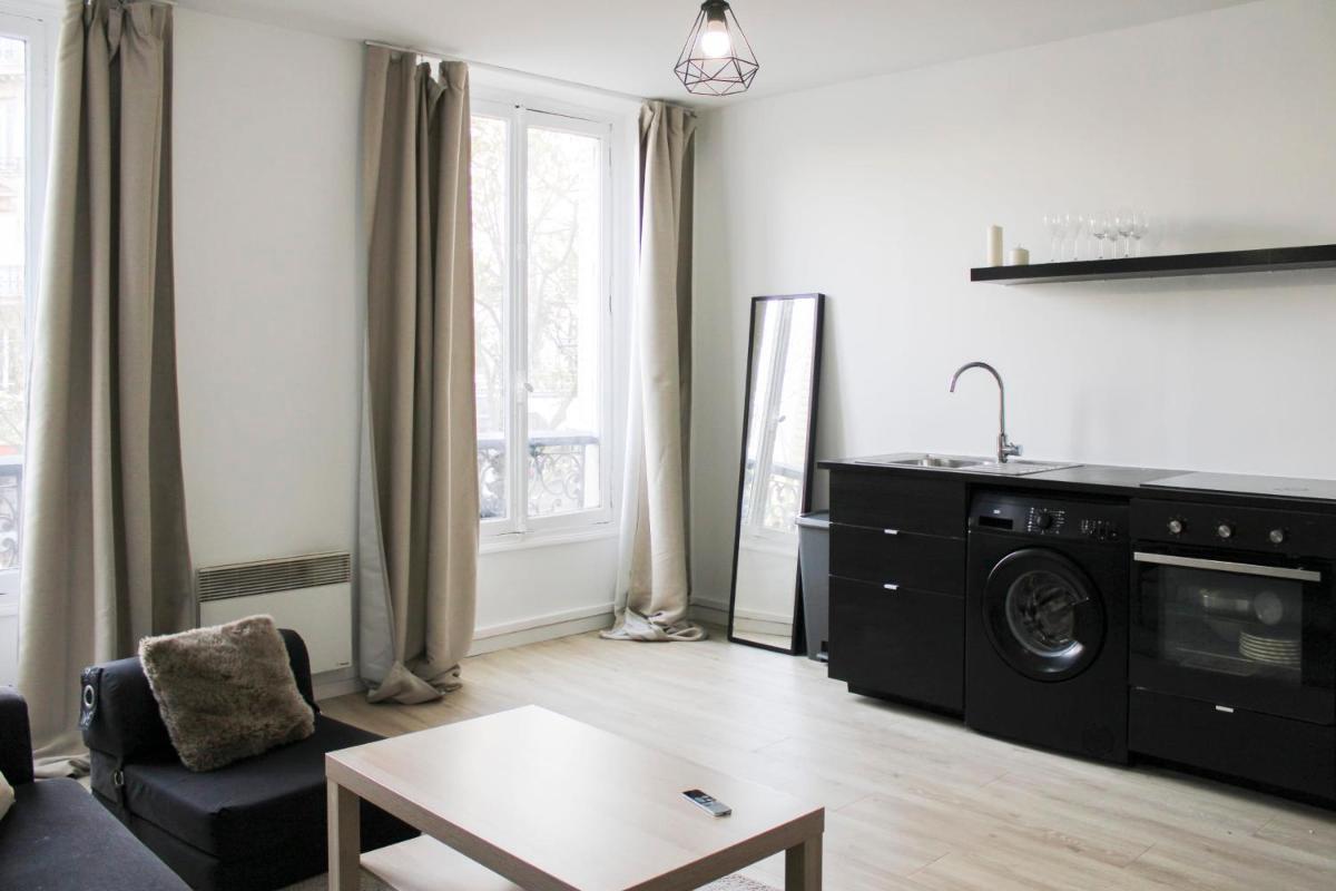 Brand new Parisian nest near the Arc de Triomphe - image 4