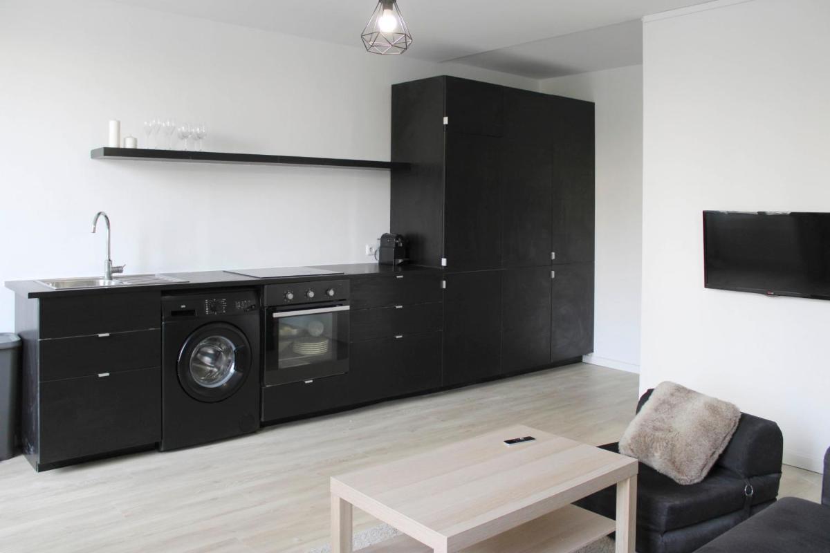 Brand new Parisian nest near the Arc de Triomphe - image 5